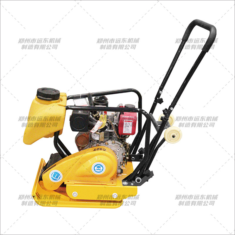 C90T型柴油款平板夯(圖3) C90T型柴油款平板夯(圖3)