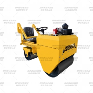 FVR850座駕式壓路機